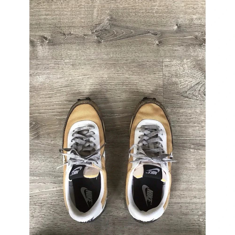 Nike Womens Size 9 Daybreak Golden Gals Twine White Waffle Shoes Sneakers DO5883